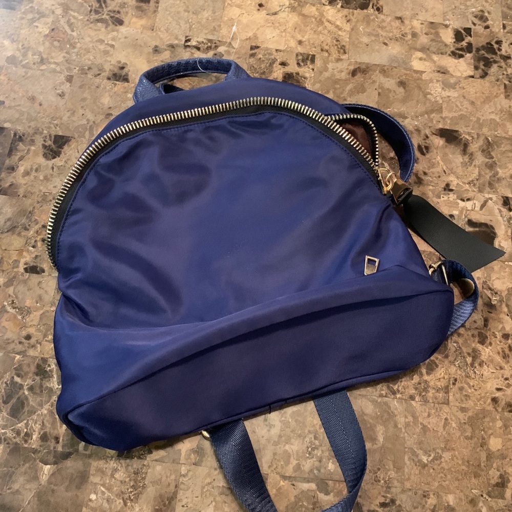 Backpack 🎒 - Picture 1 of 8
